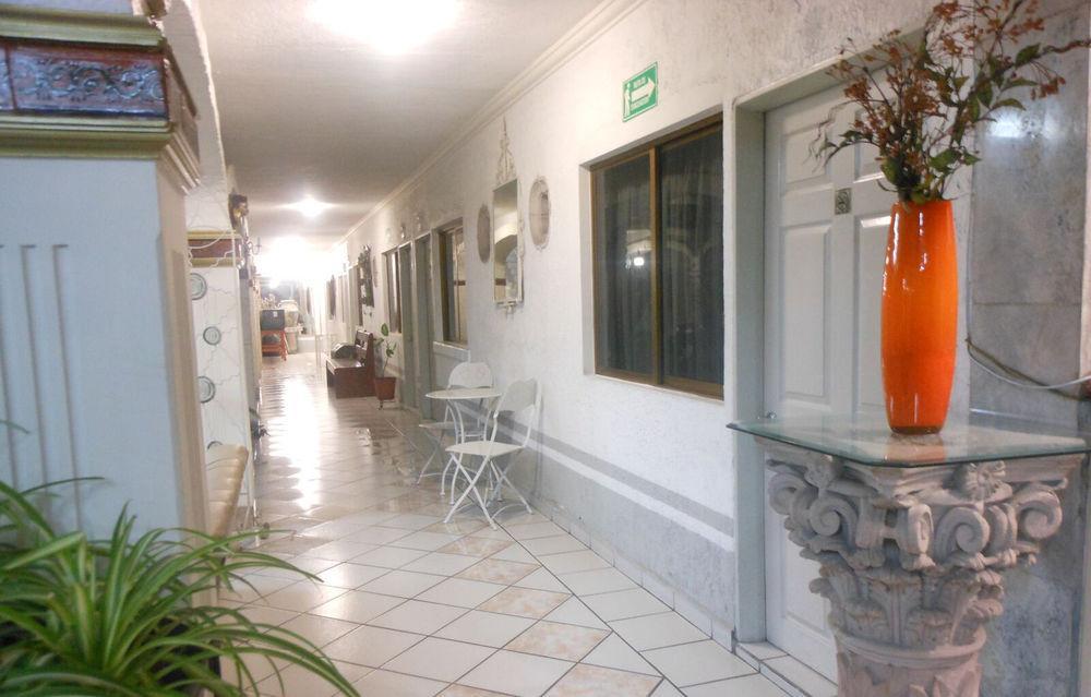 Hotel Gya Express Aguascalientes Bagian luar foto