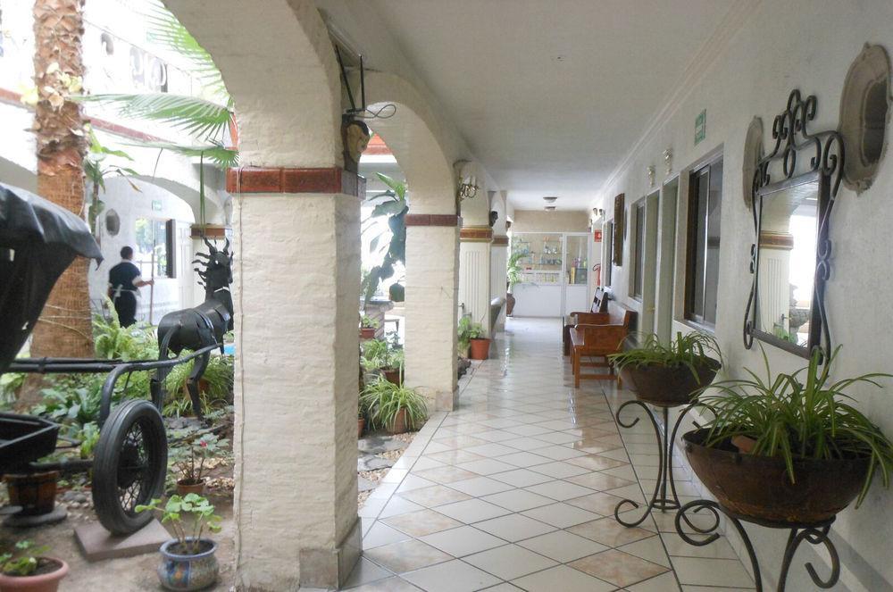 Hotel Gya Express Aguascalientes Bagian luar foto