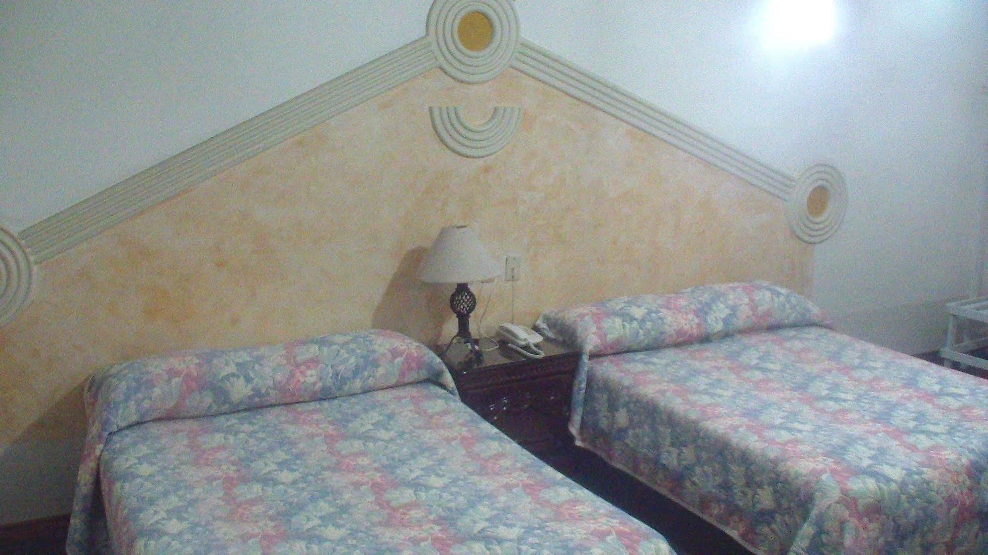 Hotel Gya Express Aguascalientes Bagian luar foto